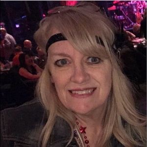 Meet your Posher, Pam